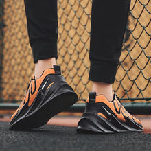 Load image into Gallery viewer, WRAITH &#39;Spirit&#39; 700 Sneakers
