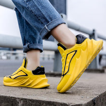 Load image into Gallery viewer, WRAITH &#39;Resurgence&#39; X9X Sneakers
