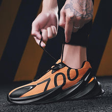 Load image into Gallery viewer, WRAITH &#39;Spirit&#39; 700 Sneakers
