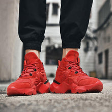 Load image into Gallery viewer, VYPER &#39;Jagged Jockey&#39; R7X Sneakers
