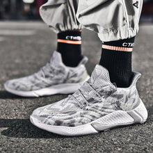 Load image into Gallery viewer, HELIOS X7X Reflective Sneakers
