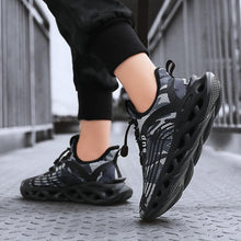 Load image into Gallery viewer, TRIPPY CAMO &#39;SUP&#39; X9X Sneakers
