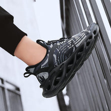 Load image into Gallery viewer, TRIPPY CAMO &#39;SUP&#39; X9X Sneakers
