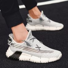 Load image into Gallery viewer, ZEBRA 450 V2 PrimeKnit Sneakers
