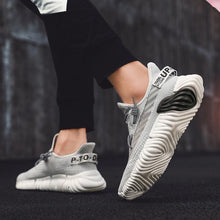 Load image into Gallery viewer, ZEBRA 450 V2 PrimeKnit Sneakers
